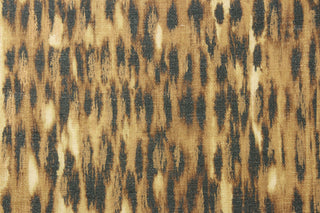  Expertly crafted with printed chenille, P Kaufmann© Tonga in Ginger decorator fabric boasts an elegant animal print in rich ginger, black, and cream tones. With shimmering bronze highlights and a high double rub count of 51,000, this fabric delivers both style and durability. Great for upholstery projects including sofas, chairs, dining chairs, pillows, handbags and craft projects.&nbsp;&nbsp;